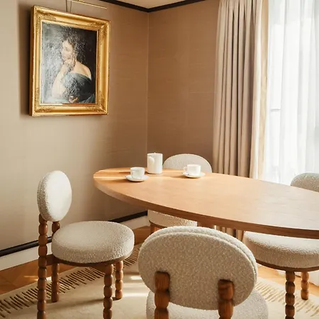 드 세르 샹젤리제 파리스 5* 파리