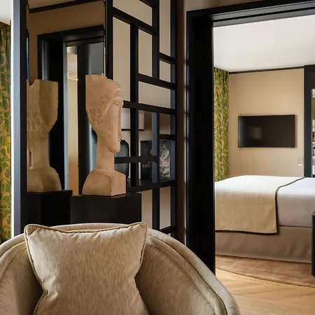 Hotel De Sers Champs Elysées 5*