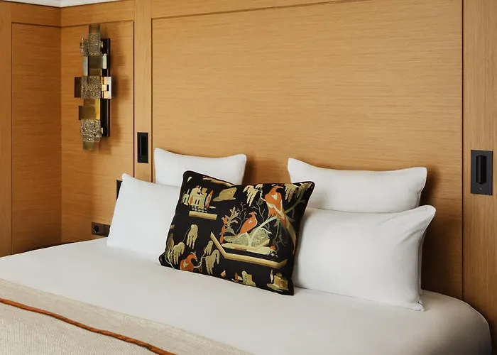 Hotel De Sers Champs Elysees Parijs