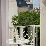 מלון De Sers Champs Elysees 5*