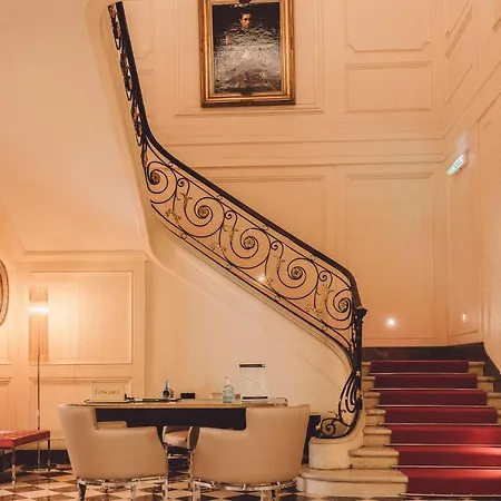De Sers Champs Elysees Otel Paris