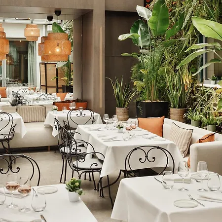 オテル ドゥ セール シャンゼリゼ 5* パリ