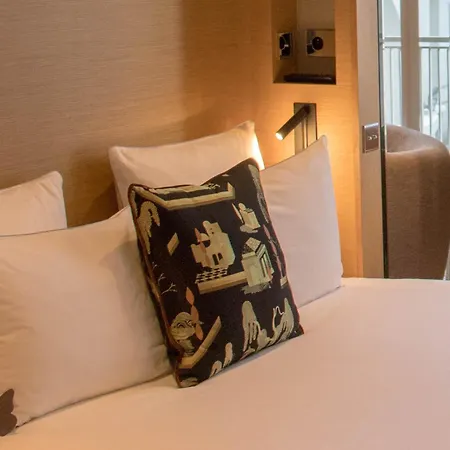 De Sers Champs Elysees 5* Paris