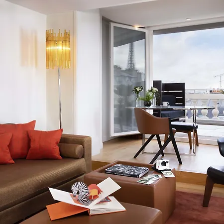 De Sers Champs Elysees 5* Párizs