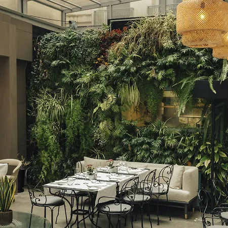 Szálloda De Sers Champs Elysees 5*