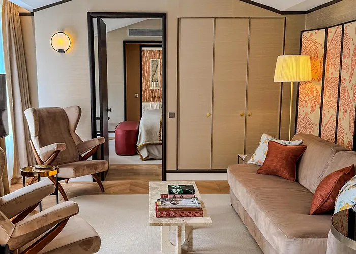 دي سيرس تشامبس إيليزيه باريس