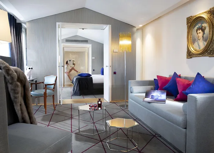 دي سيرس تشامبس إيليزيه باريس