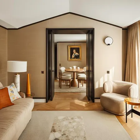 巴黎香榭丽舍大街赛和酒店 酒店 5*