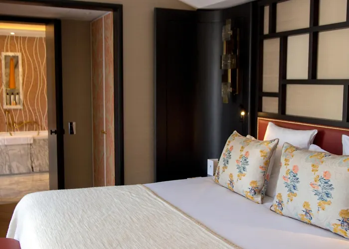 Отель De Sers Champs Elysees 5*